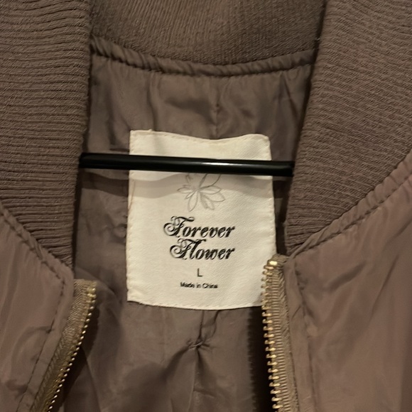 Light Jacket - Picture 6 of 9